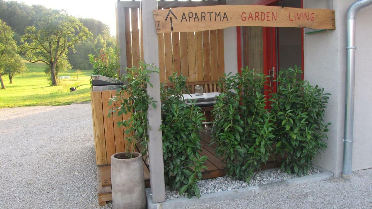 Garden Living Apartment Блед Екстериор снимка